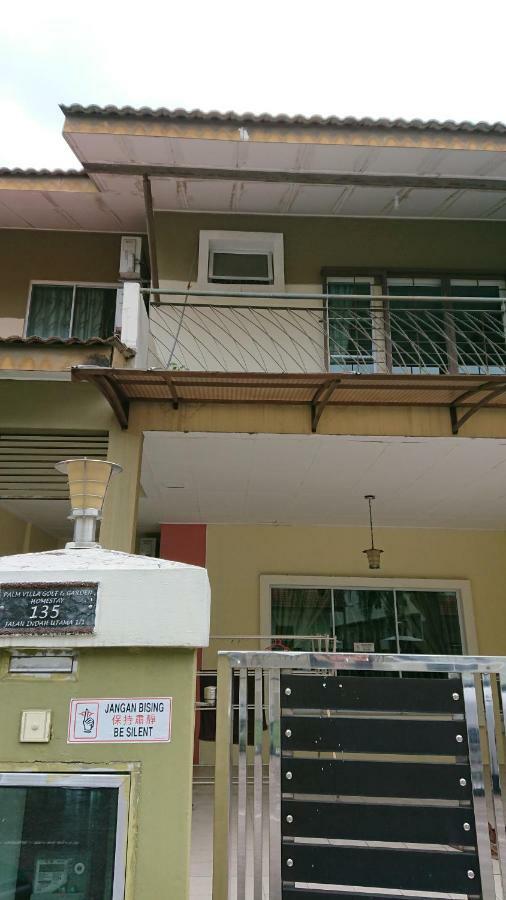 Homestay Bandar Putra Kulai Exterior foto